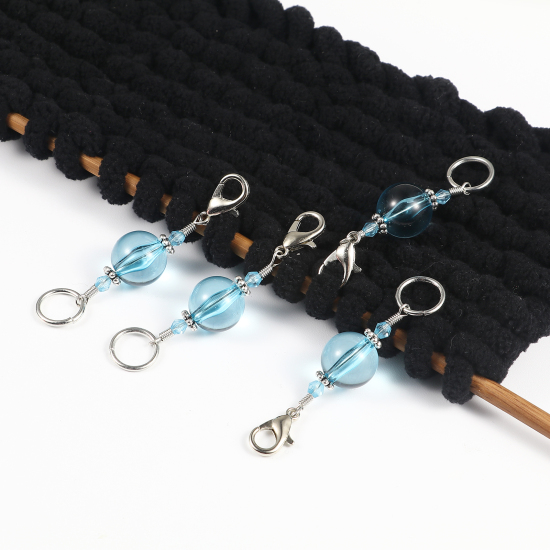 Bild von Zinklegierung + Harz Stricken Stitch Markers Silberfarbe Blau 62mm x 14mm, 10 Stück