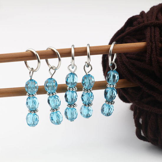 Bild von Zinklegierung + Harz Stricken Stitch Markers Silberfarbe Blau 44mm x 12mm, 10 Stück