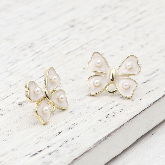 亜鉛合金 イヤリング イヤリングパーツ リボン 金メッキ 白 ループ付き 17mm x 14mm、 ワイヤーサイズ: （21号）、 4 個 の画像