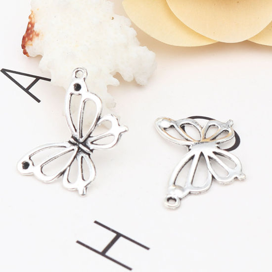 Immagine di Zinc Based Alloy Insect Charms Butterfly Animal Antique Silver Color (Can Hold ss7 Pointed Back Rhinestone) 27mm x 19mm, 50 PCs