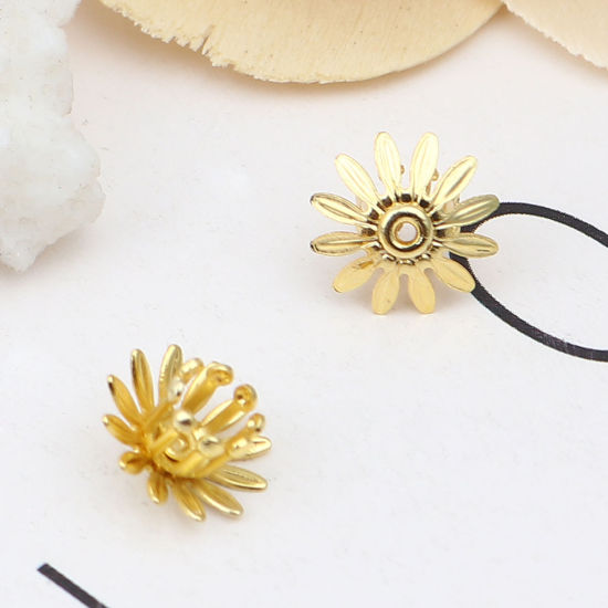 Изображение Brass Bead Cap Daisy Flower Gold Plated (Fit Beads Size: 6mm Dia.) 11mm x 11mm, 20 PCs                                                                                                                                                                        