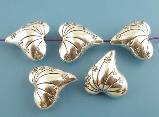Immagine di Lega di Zinco Separatori Perline Cuore Argento Antico Fiore Disegno Circa 25mm x 24mm, Foro:Circa 1.9mm, 5 Pz