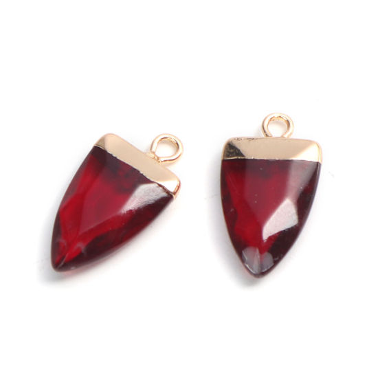 ガラス チャーム 不規則 金メッキ 深紅色 ファセット 20mm x 10mm、 5 個 の画像
