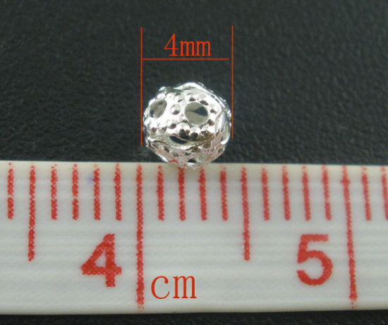 亜鉛合金 スペーサ ビーズ ボール 銀メッキ 点パターン 約4mm 直径、 穴：約0.5mm、 100 PCs の画像