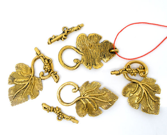 Picture of Zinc Based Alloy Toggle Clasps Grape Leaf Gold Tone Antique Gold 37mm x 23mm 25mm x 8mm, 20 Sets