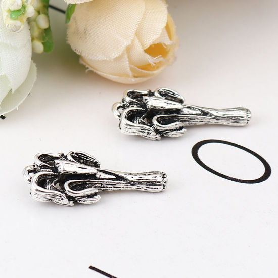 Immagine di Zinc Based Alloy Charms Shallot Shape Antique Silver Color 25mm x 9mm, 10 PCs