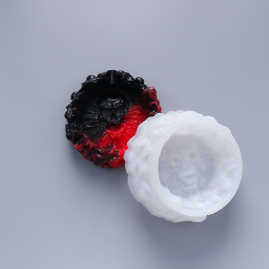 Изображение Silicone Resin Mold For Jewelry Making Ashtray Skull White 13cm x 13cm, 1 Piece
