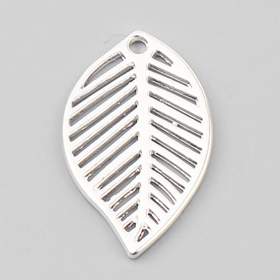 Immagine di Zinc Based Alloy Charms Leaf Silver Plated 28mm x 17mm, 10 PCs
