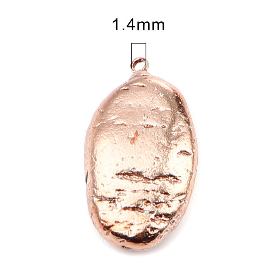 Bild von 3 Stück Stein- und Messing-Charms, Roségold, unregelmäßige Beschichtung, 28 x 18 mm – 19 x 11 mm