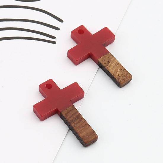 Imagen de Resina Resina de Efecto Madera Colgantes Charms Cruz Rojo 25mm x 16mm, 5 Unidades