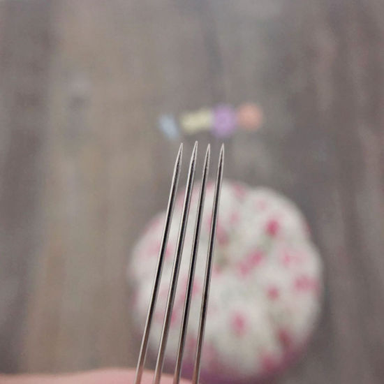 Picture of 1 Box ( 100 PCs/Box) Steel Sewing Positioning Pin Plum Blossom At Random Color 52mm