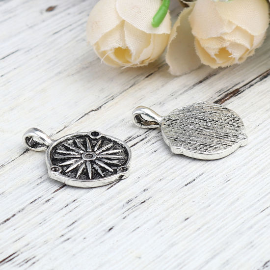 Imagen de Zamak Colgantes Charms Ronda Plata Antigua (Apta ss5 Puntiagudo Fondo Rhinestone) Fuegos Artificiales 26mm x 18mm, 10 Unidades