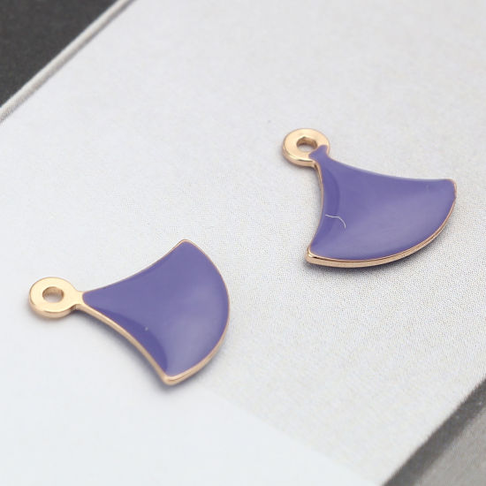 Bild von Messing Emaillierte Pailletten Charms Fächer-Form Vergoldet Blau Violett 14mm x 13mm, 10 Stück