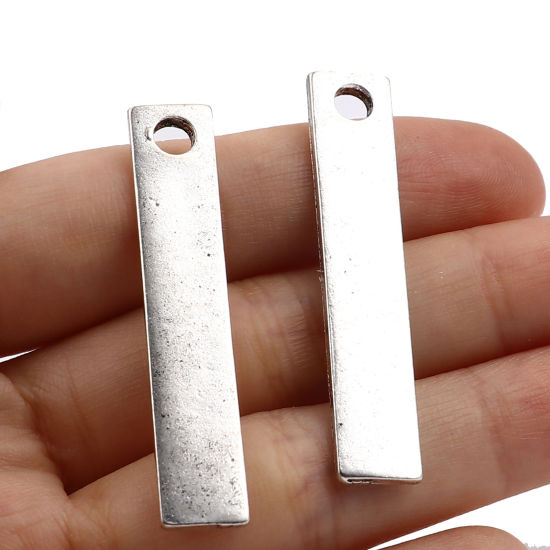 Immagine di Lega di Zinco Ciondoli Rettangolo Argento Antico 46mm x 8mm , 10 Pz