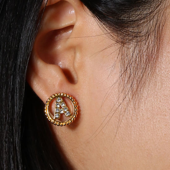 Imagen de Zamak Pendientes Oro Real Chapado Ronda Mayúscula Letra Mensaje " A " Transparente Rhinestone 15mm Diámetro, Post/ Wire Size: (21 gauge), 2 Unidades