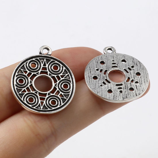 Immagine di Lega di Zinco Charms Tondo Argento Antico Geometria 24mm x 21mm , 20 Pz