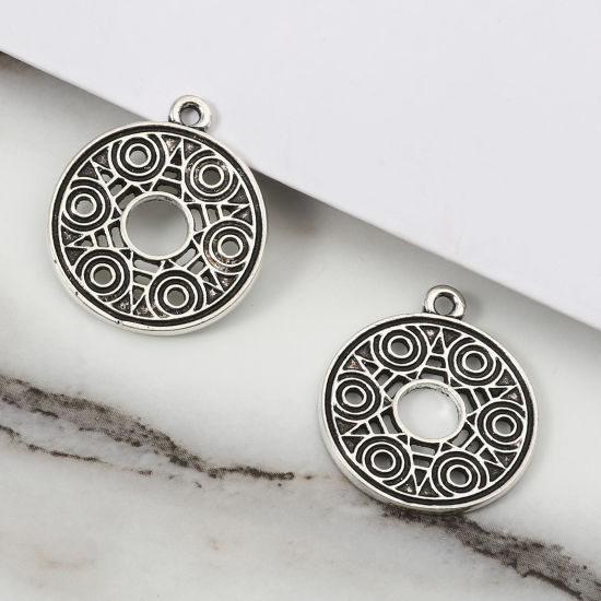 Immagine di Lega di Zinco Charms Tondo Argento Antico Geometria 24mm x 21mm , 20 Pz