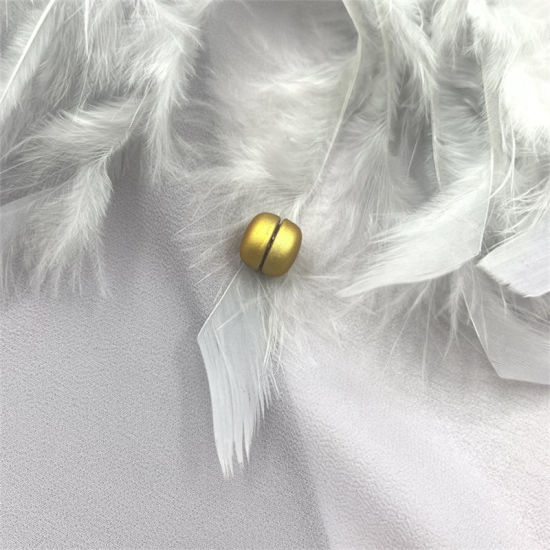 Picture of Golden - Zinc Based Alloy No-snag Magnetic Round Scarf Buckle For Hijab Scarf Wrap 1cm Dia., 1 Piece