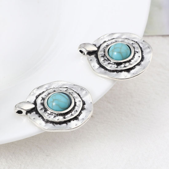 Bild von Zinklegierung + Harz Böhmischer Stil Charms Rund Antiksilber Cyan Imitat Howlith 27mm x 23mm, 5 Stück