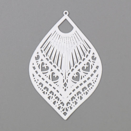 Immagine di Lega di Ferro Filigree Stamping Ciondoli Foglia Bianco Filigrana Pittura 5.9cm x 3.9cm , 10 Pz