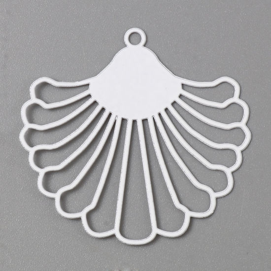 Image de Pendentifs Estampe en Filigrane en Alliage de Fer Eventail Blanc env. Laqué 3.9cm x 3.7cm, 10 Pcs