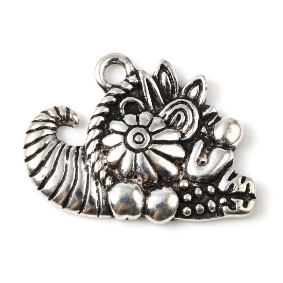 Immagine di Lega di Zinco Gioielli Oceanici Charms Conchiglia Pistola Nera Le foglie del Fiore 28mm x 21mm , 10 Pz