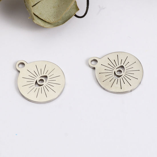 Immagine di 201 Acciaio Inossidabile Religione Charms Tondo Tono Argento Nero Occhio della Provvidenza/ Occhio che Tutto Vede 14mm x 12mm, 5 Pz