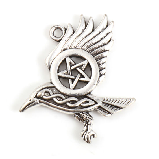 Bild von Zinklegierung Religiös Anhänger Rabe Antiksilber Keltisch Knoten 38mm x 30mm, 1 Stück