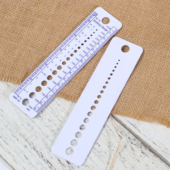 Picture of Plastic Knitting Needle Gauge Tool Rectangle White & Blue 16cm x 4cm, 10 Bundles