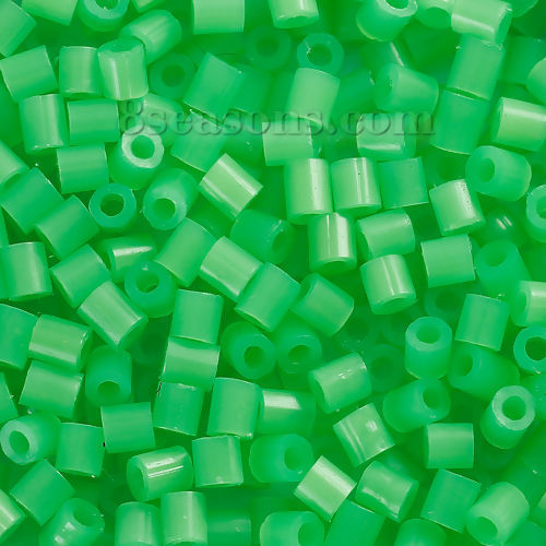 Bild von EVA Bügelperlen midi-Perlen für DIY Kind Joy Kreativ Hellgrün 5mm x 5mm , 1000 Stücke