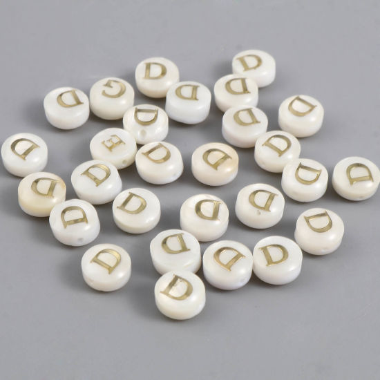 Image de Perles en Coquille Naturelle Plat-Rond Crème Alphabet Initial/ Lettre Majuscule Mots" D " 8mm Dia, Taille de Trou: 1.1mm, 10 Pcs