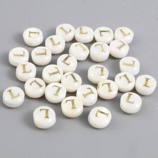Image de Perles en Coquille Naturelle Plat-Rond Crème Alphabet Initial/ Lettre Majuscule Mots" L " 8mm Dia, Taille de Trou: 1.1mm, 10 Pcs