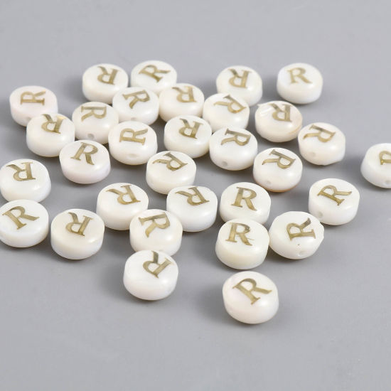 Image de Perles en Coquille Naturelle Plat-Rond Crème Alphabet Initial/ Lettre Majuscule Mots" R " 8mm Dia, Taille de Trou: 1.1mm, 10 Pcs