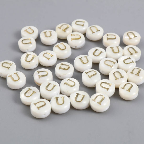 Image de Perles en Coquille Naturelle Plat-Rond Crème Alphabet Initial/ Lettre Majuscule Mots" U " 8mm Dia, Taille de Trou: 1.1mm, 10 Pcs