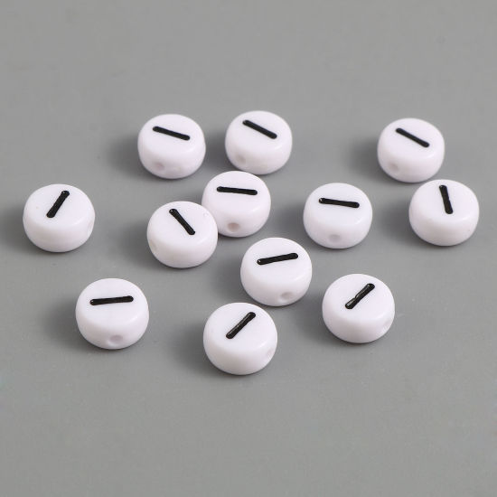 Изображение Acrylic Beads Flat Round Black & White Initial Alphabet/ Capital Letter Pattern Message " I " About 7mm Dia., Hole: Approx 1.4mm, 500 PCs