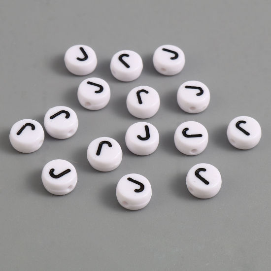 Изображение Acrylic Beads Flat Round Black & White Initial Alphabet/ Capital Letter Pattern Message " J " About 7mm Dia., Hole: Approx 1.4mm, 500 PCs