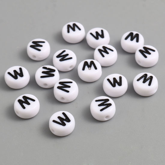Изображение Acrylic Beads Flat Round Black & White Initial Alphabet/ Capital Letter Pattern Message " W " About 7mm Dia., Hole: Approx 1.4mm, 500 PCs