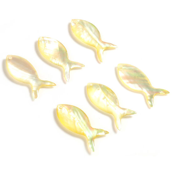 Picture of Natural Shell Ocean Jewelry Charms Fish Animal Yellow 25mm x 10mm, 2 PCs