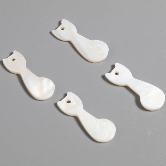 Image de Breloques Naturel en Coquille Chat Blanc 23mm x 9mm, 2 Pcs