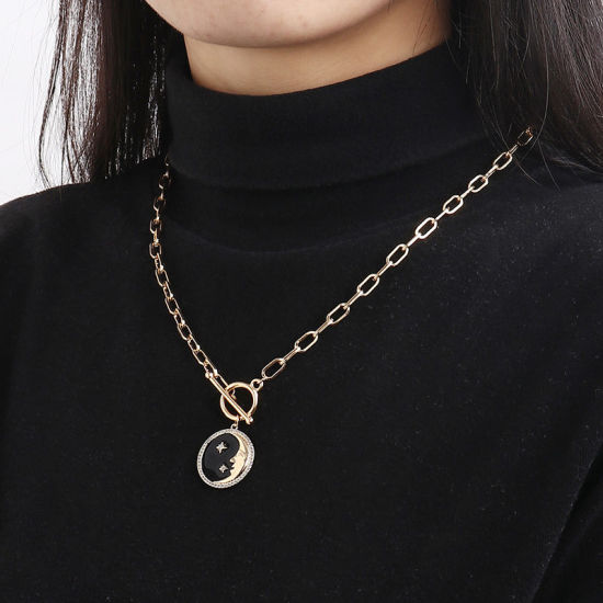 Imagen de 1 Unidad Enchapado al Vacío Ecológico Elegante Galaxia 18K Oro Real Chapado Negro Latón & Brillantito Catena di Fermagli Ronda Luna Esmalte Collar con Colgante Para Mujeres Fiesta 51cm longitud