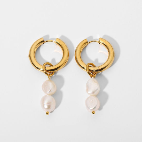 Bild von Umweltfreundlich Elegant Exquisit 18K Echtgold plattiert Weiß 304 Edelstahl & Naturperle Barocke Quaste Ohrreifen Für Frauen Party 50mm, 1 Paar