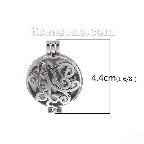 Bild von Zinklegierung Medaillion Anhänger für 30mm D. Aromatherapie Ätherische Öle Diffusor Offenbar Rund Silberfarbe 4.4cm x 3.3cm, 1 Stück