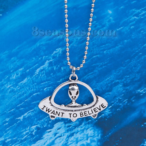 Picture of New Fashion Copper Necklace Alien Flying Saucer Antique Silver Color Message " I WANT TO BELIEVE " Carved 61.0cm(24") long, 1 Piece