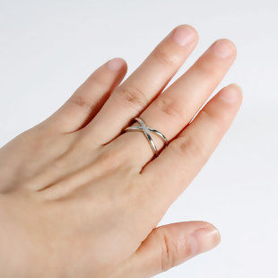 Picture of New Fashion Unadjustable Rings X Shape Silver Tone 18.1mm( 6/8")(US Size 7.75) , 1 Piece