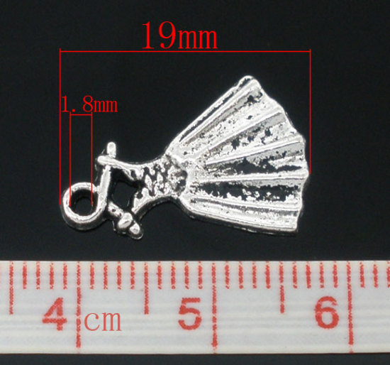 Image de 50 Pendentifs breloque charm Robe Argent vieilli 19x13mm