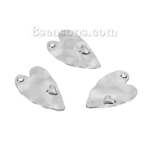 Picture of Zinc Based Alloy Hammered Pendants Heart Silver Tone 38mm(1 4/8") x 24mm(1"), 5 PCs