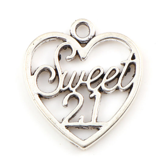 Immagine di Lega di Zinco Charms Cuore Argento Antico Lettere " sweet 21 " Filigrana 21mm x 19mm , 20 Pz