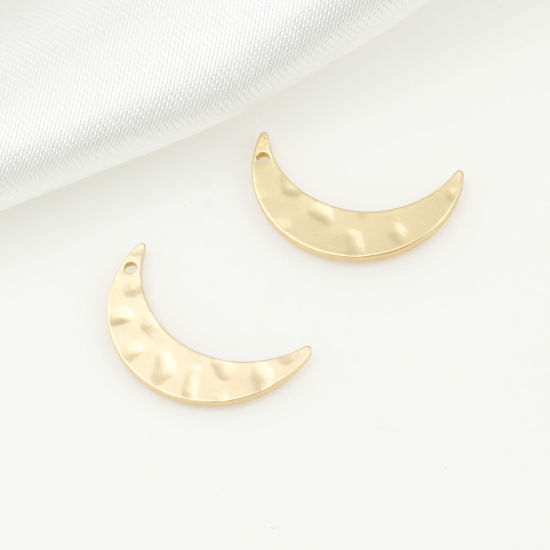 Image de Breloques Galaxie en Laiton Demi Lune Plaqué Or Véritable 16mm x 9mm, 5 Pcs