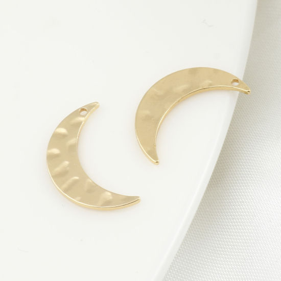 Image de Breloques Galaxie en Laiton Demi Lune Plaqué Or Véritable 16mm x 9mm, 5 Pcs