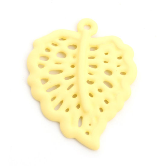 Imagen de Zamak Colgantes Charms Hoja Amarillo Pintura 25mm x 20mm, 10 Unidades
